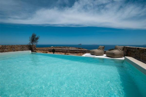 Elegant Kythnos Villa | Villa Orangerie | 4 Bedrooms | Private Terrace with Infinity Pool | Captivating Sea Views | BBQ | Close to Beach | Gaidouromantra